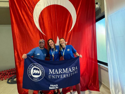 Türkiye Üniversiteler Yüzme Yarışmasında Marmara Farkı