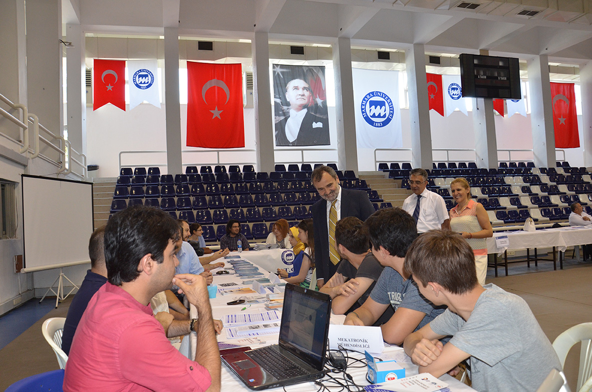 Prof.Dr. Mehmet Akalın ve Prof.Dr. Erol Özvar  Üniversitemizin Tanıtım Günlerini Ziyaret Etti.