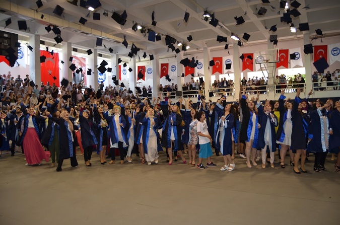 Atatürk Eğitim Fakültesi İlköğretim Bölümü Sınıf Öğretmenliği Mezuniyet Töreni
