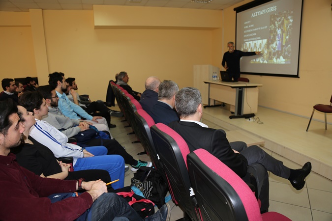 Basketbol Altyapı Antrenörlüğü Semineri Yapıldı