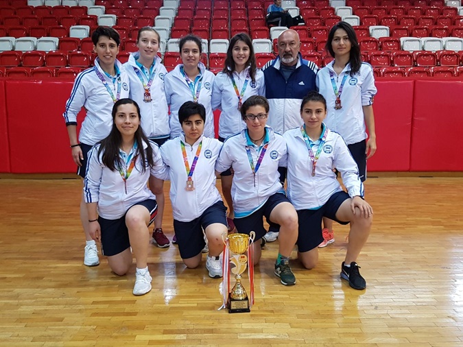 Üniversitemiz Kadın Futsal Takımı Türkiye 3.'sü Oldu