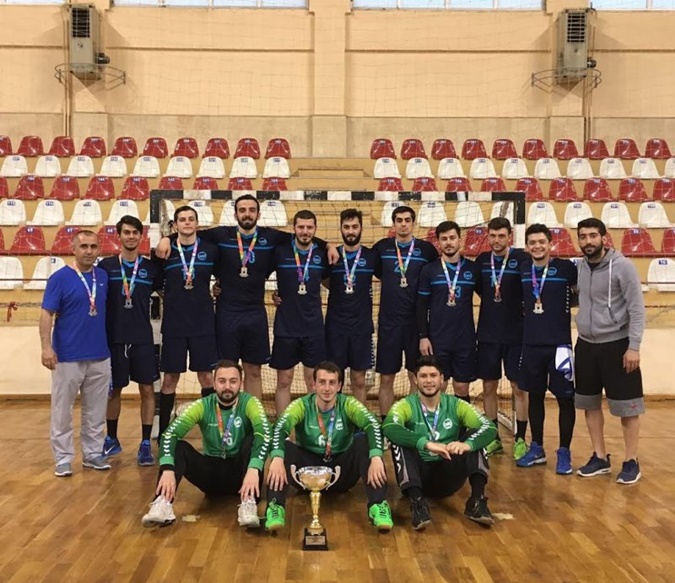 Men’s Handball Team on Their Way to Europe 