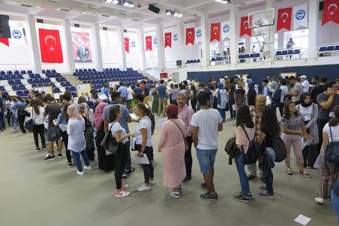 Marmara Üniversitesi Kayıt Günleri