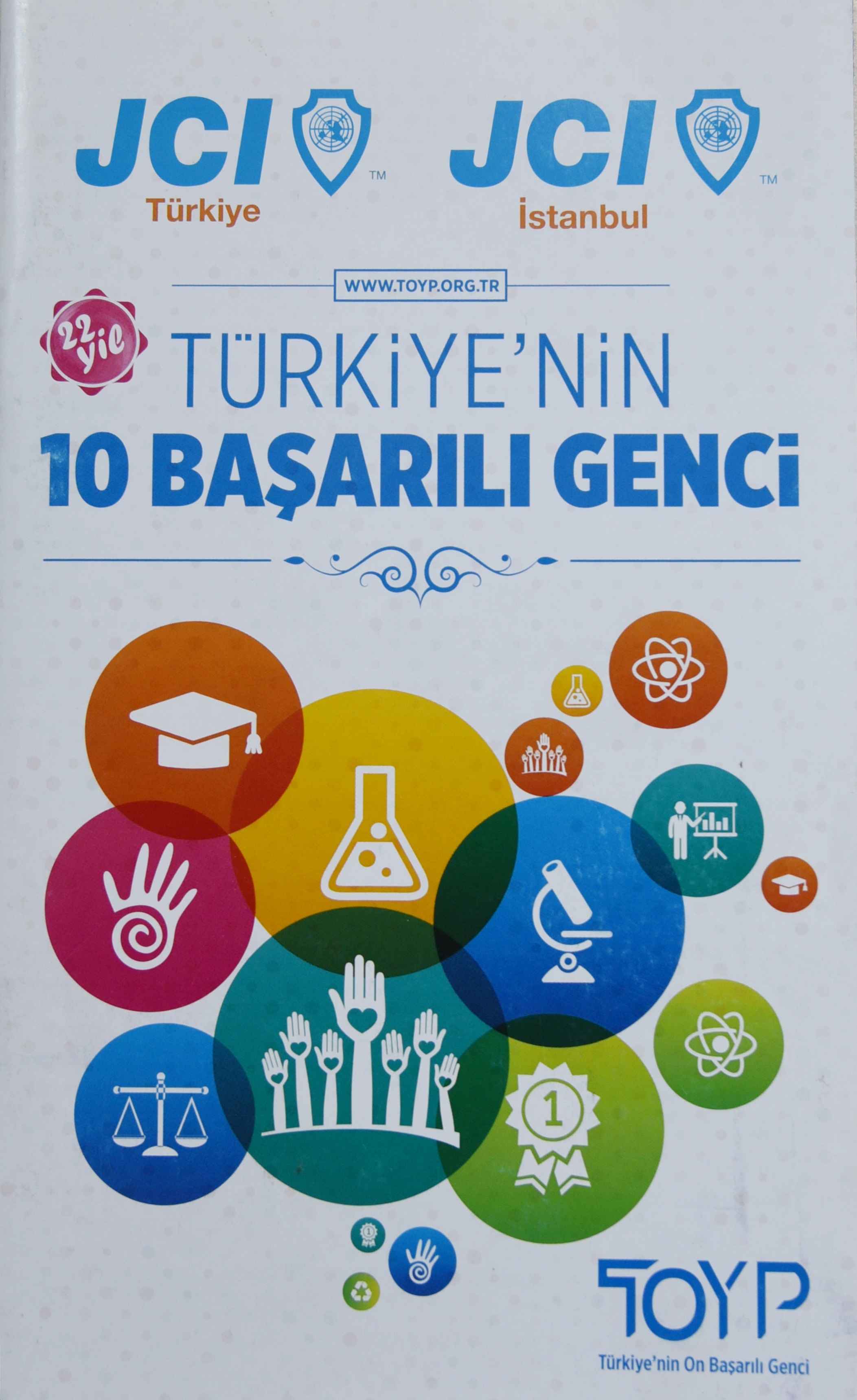 Genç Liderler ve Girişimciler Derneği'nden Müzik Öğretmenliği Çoksesli Korosu'na Ödül