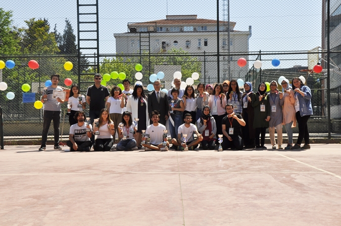 Geleneksel Genç Sağlıkçılar Kortta Tenis Turnuvası 