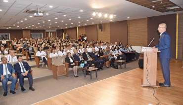Eczacılık Fakültesi’nin Geleneksel Önlük Giyme Töreni Yapıldı