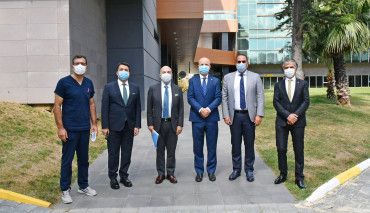 Kadir Has Vakfı Yönetim Kurulu Başkanı Nuri Has Üniversitemizi Ziyaret Etti