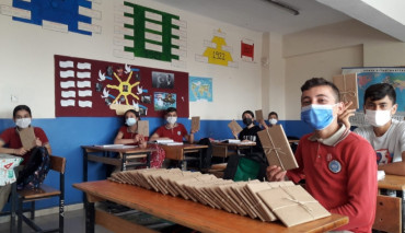 “Minik Kalplere Armağan” Kitap Bağışı Sosyal Sorumluluk Projesi Gerçekleştirildi