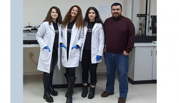 Teknoloji Fakültesi Tekstil Mühendisliği Öğretim Üyemiz ve Öğrencilerinin TÜBİTAK 2209-A Proje Başarısı