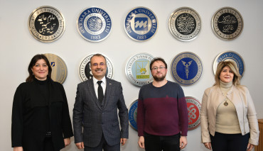 Minik Eller Geleceğe Dokunuyor