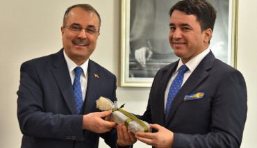 Rektör Prof.Dr. Mustafa Kurt’tan Yeni Atanan Başhekime Ziyaret