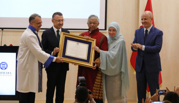 Malezya Kralı Sultan Abdullah Ri’ayatuddin Al-Mustafa Billah Şah’a 'Fahri Doktora Diploması' Verildi