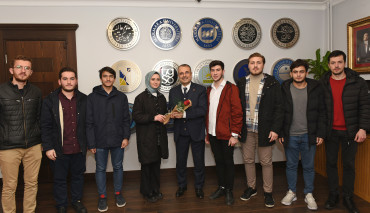 Genç Vizyon Kulübünün Rektörümüzü Ziyareti