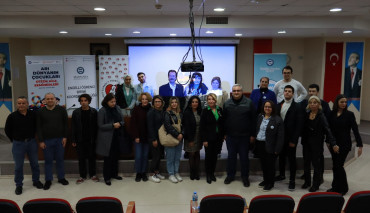 Arı Dünyanın Çocukları Otizm Aile Seminerleri: Öğretmenim Otizmi Biliyor Mu?
