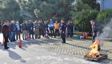 Marmara Üniversitesi’nde Yangın Söndürme Eğitimi Gerçekleştirildi