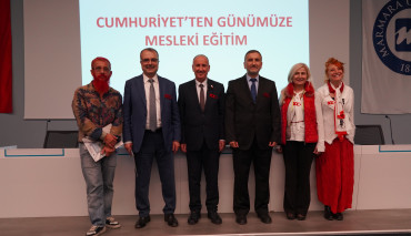 Moda Tasarımı Bölümü “Cumhuriyet'ten Günümüze Mesleki Eğitim” Paneli Düzenledi