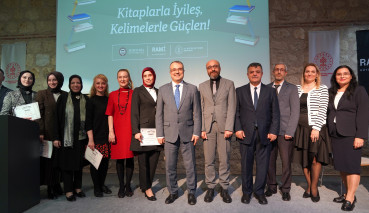 The  Launch Ceremony of the “Healing Library Project” Was Held