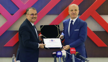 Yükseköğretim Kurulundan Engelsiz Üniversitemize “Bayrak ve Nişan” Ödülü