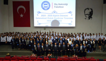 Diş Hekimliği Fakültesi Önlük Giyme Töreni Düzenlendi