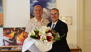 Güzel Sanatlar Fakültesi Dekanlığına Yeniden Prof. Dr. Emre İkizler Atandı