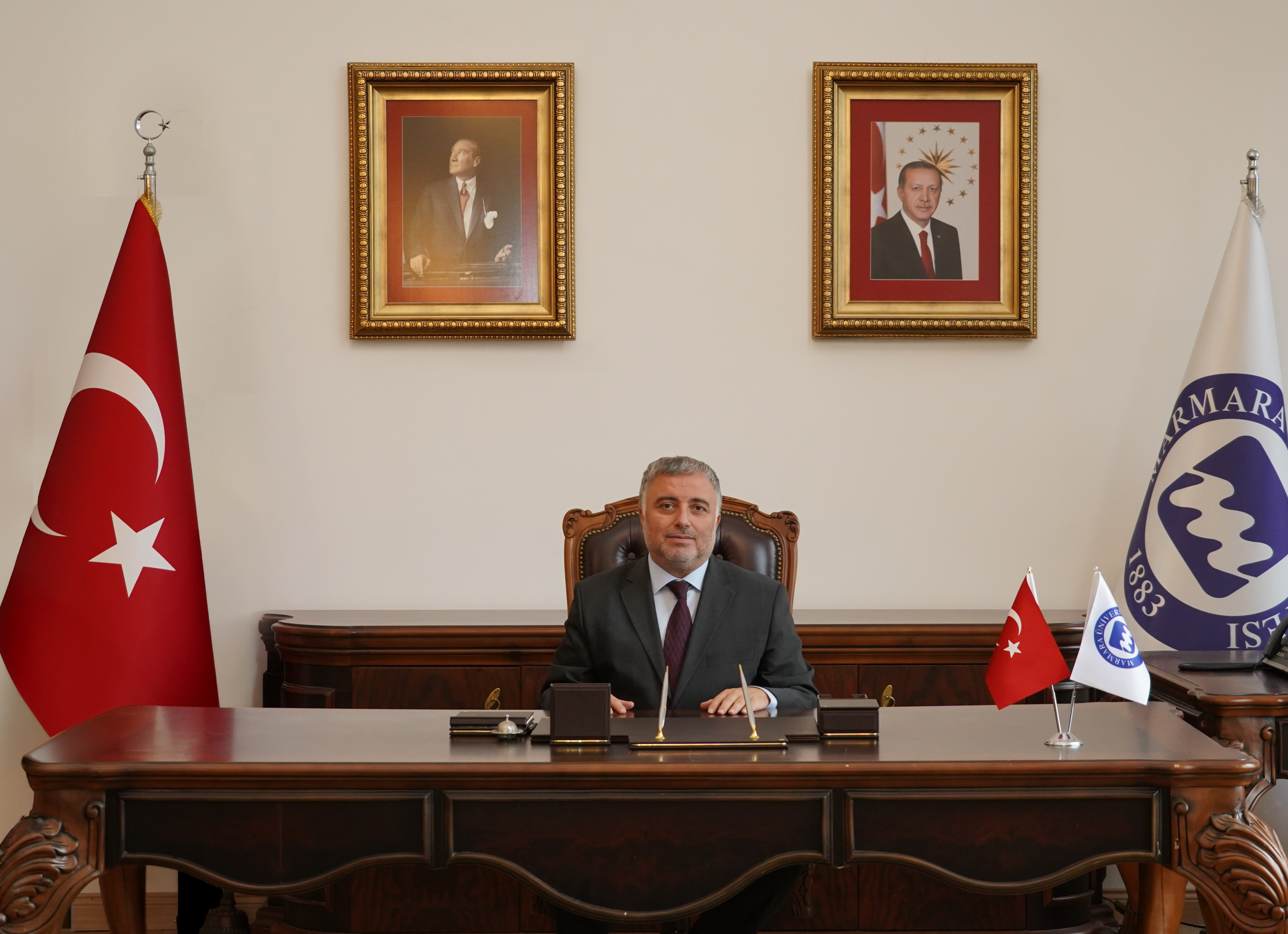 Marmara Üniversitesi Rektörü Prof. Dr. Mehmet Emin Okur (Makam Sultanahmet).jpg (5.67 MB)