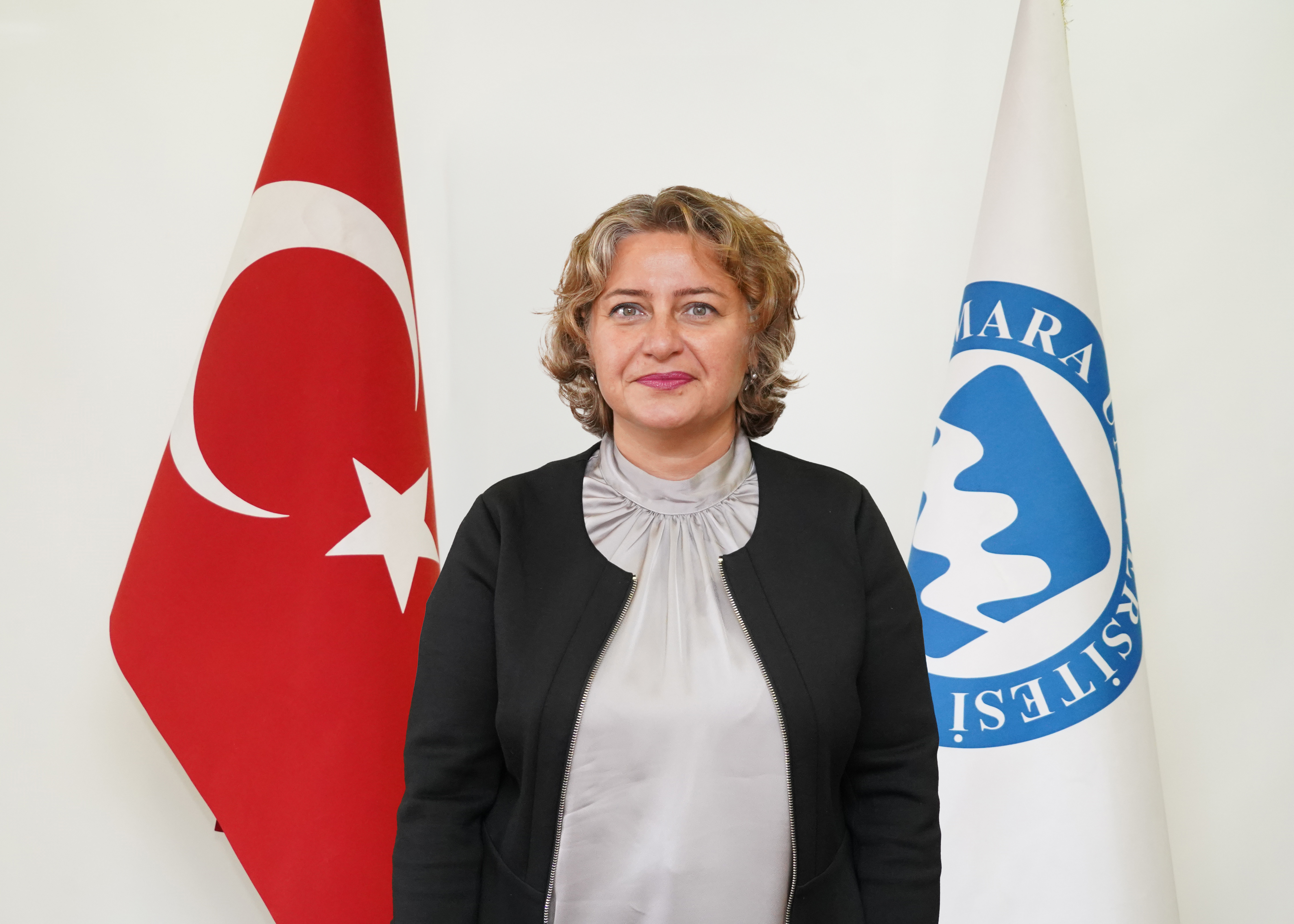 Rektör Yardımcısı Prof. Dr. Gül ÜSTÜN STD1.jpg (6.93 MB)