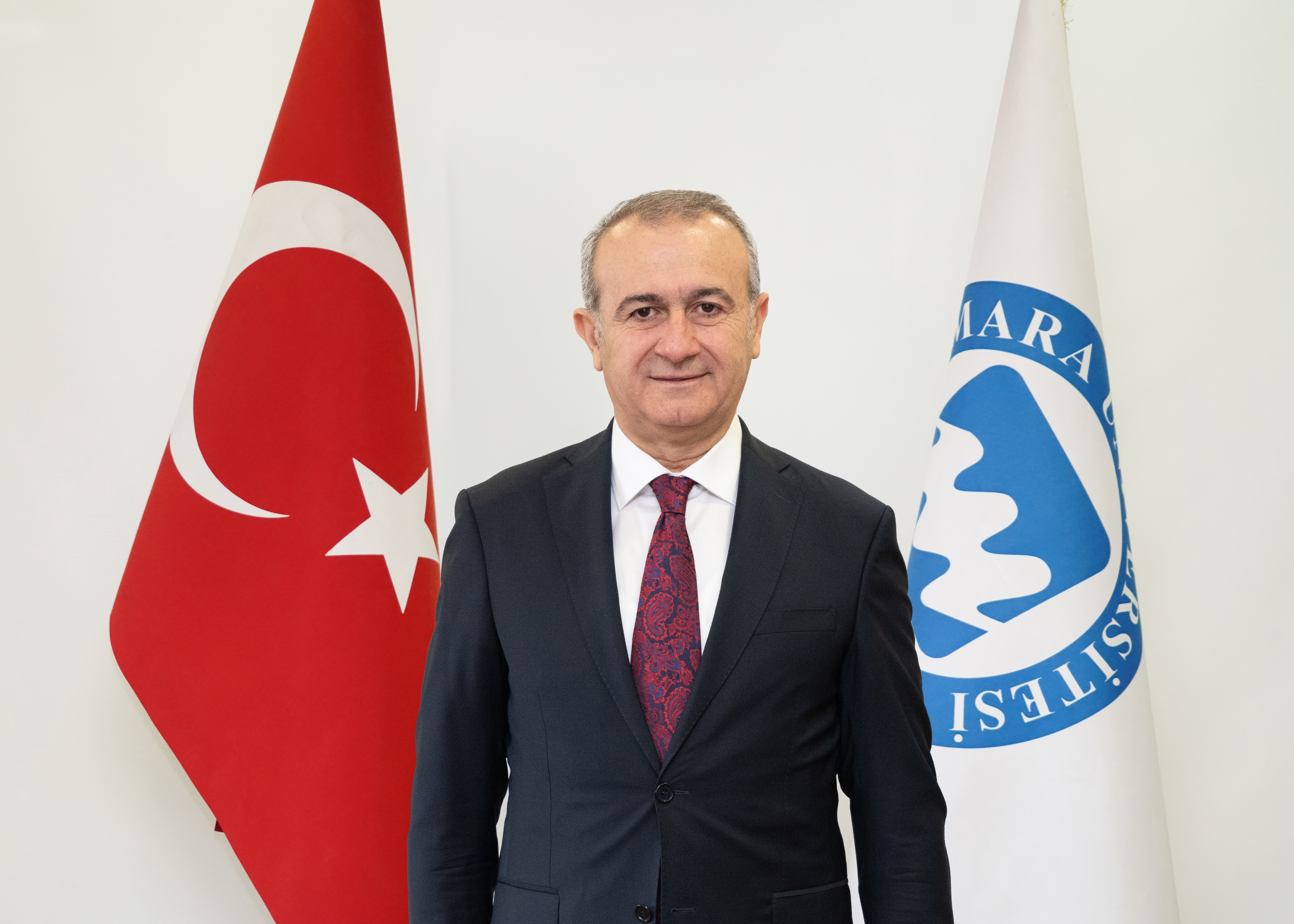 Rektör Yardımcısı Prof. Dr. Yaşar Kabataş STD1 (SON) (NECK-DUZENLENDI).jpg (8.53 MB)